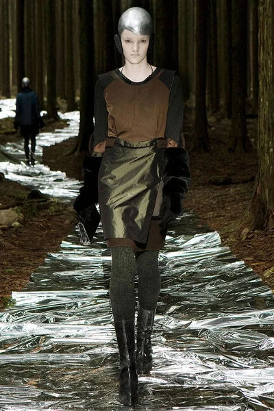 Look 4